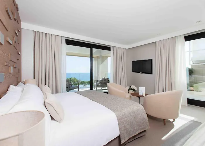 Oasis By Don Carlos Resort (Adults Only)Spa Hotel